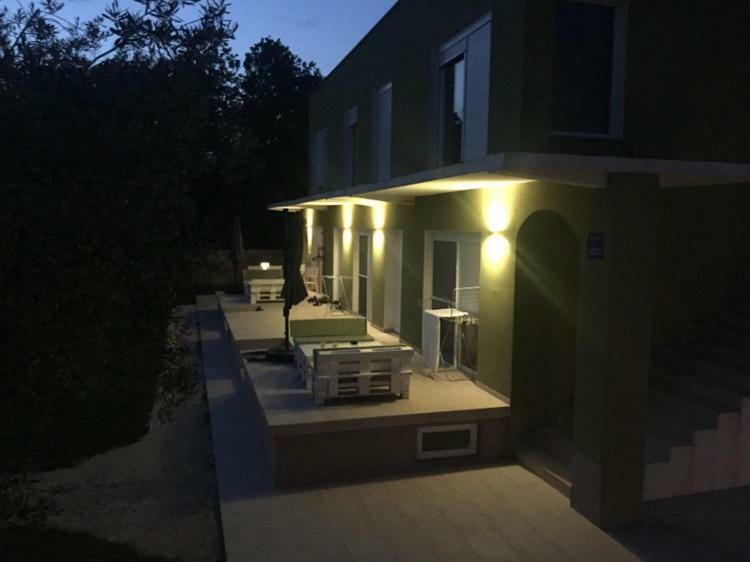 Apartments Nogic Перой Экстерьер фото